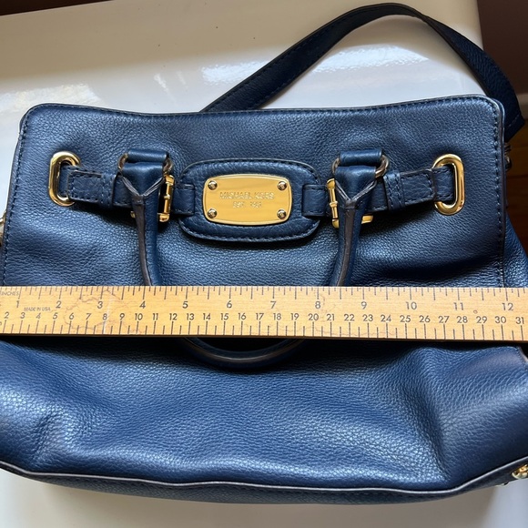 MICHAEL KORS Hamilton Belted Convertible Tote in Pebbled Navy Leather - Picture 10 of 12